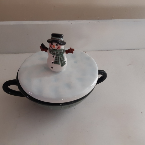 Oneida Double Handled Lidded Fill-A-Bowl Snowman - Picture 4 of 5